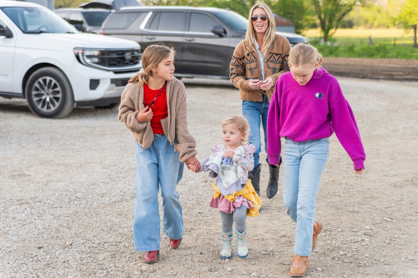 Family arriving at Country Kick Off